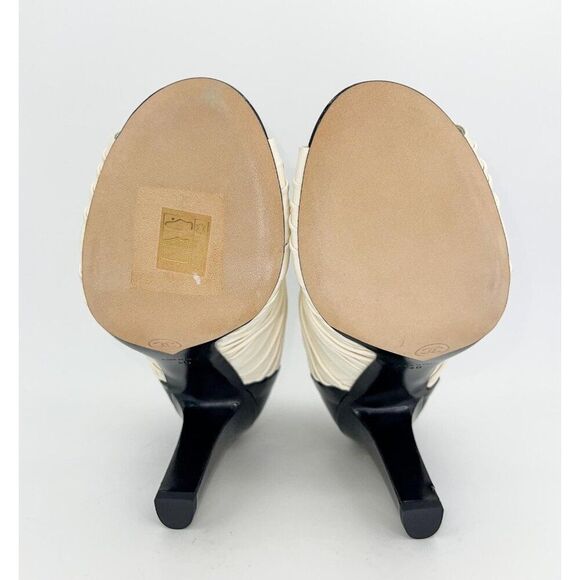 Authentic NWT CHANEL Ivory Bow Detail CC Logo Ruched Ankle Booties Size … - Picture 14 of 17